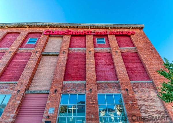 Facility photo: //images.sparefoot.com/medium/219760688c6ee4d869c.jpg