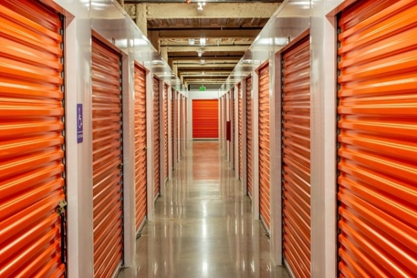 Facility photo: //images.sparefoot.com/medium/219762693046b142815.jpg