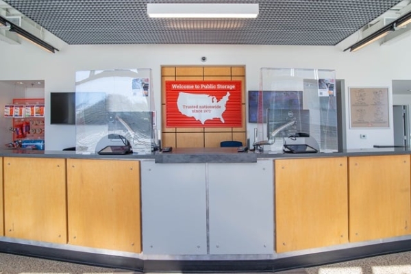 Facility photo: //images.sparefoot.com/medium/219783698f30e5d9066.jpg