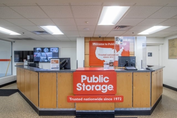 Facility photo: //images.sparefoot.com/medium/219785698201e92f0f2.jpg