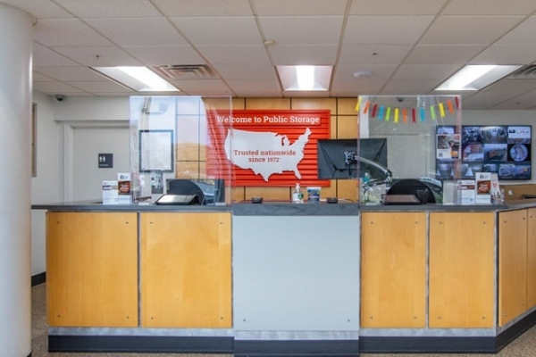 Facility photo: //images.sparefoot.com/medium/21978869343934b0607.jpg