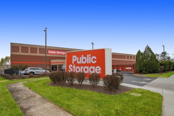 Facility photo: //images.sparefoot.com/medium/21979369f5f932ee7a4.jpg