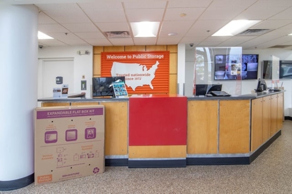 Facility photo: //images.sparefoot.com/medium/219794689202c4ccfc5.jpg