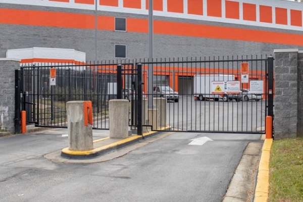 Facility photo: //images.sparefoot.com/medium/219794689202c60d077.jpg