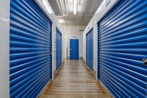 Facility photo: //images.sparefoot.com/medium/219798689f319997928.jpg