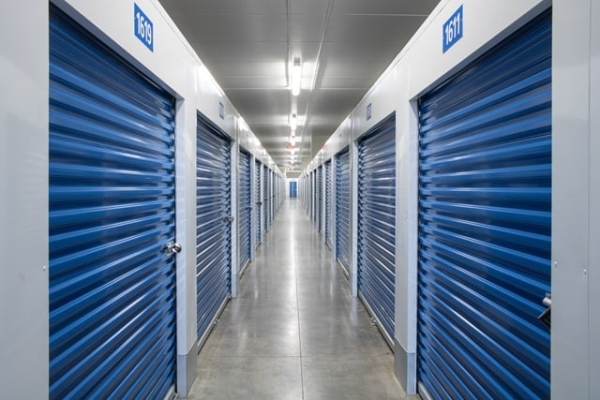 Facility photo: //images.sparefoot.com/medium/21980069e7783e31c17.jpg