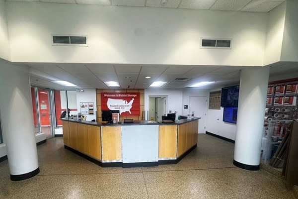 Storage Units at Public Storage - Rockville - 12311 Parklawn Dr - 12311 Parklawn Dr