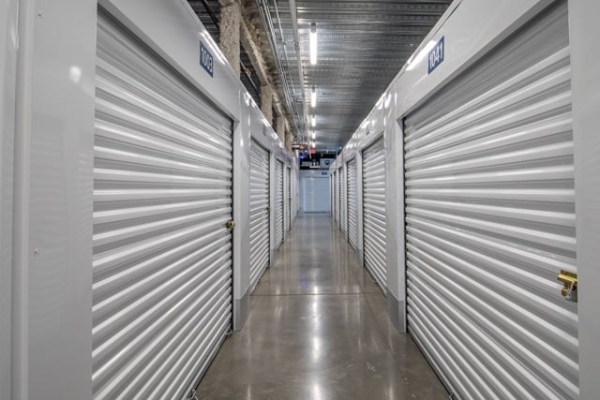 Facility photo: //images.sparefoot.com/medium/219804687b9b1525947.jpg