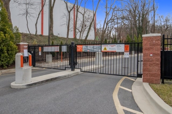 Facility photo: //images.sparefoot.com/medium/2198056898a0179b8e5.jpg