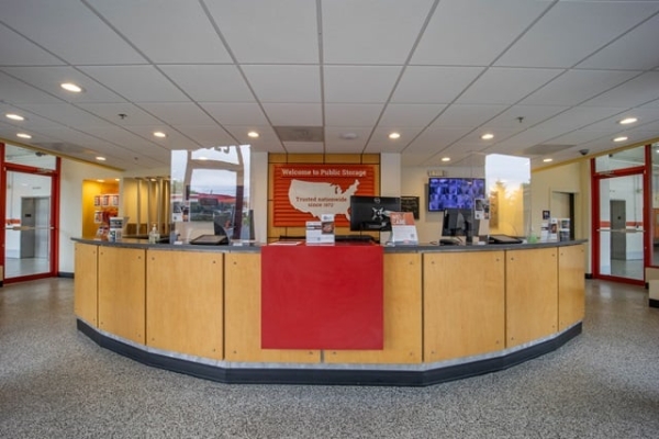 Facility photo: //images.sparefoot.com/medium/219811687b9b3f1fba5.jpg