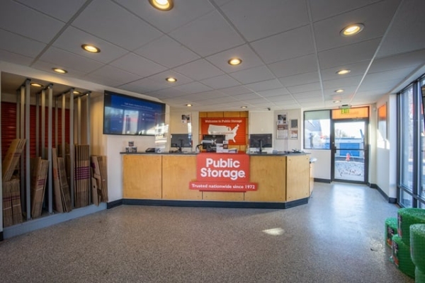 Facility photo: //images.sparefoot.com/medium/21981669f4a8f190f65.jpg