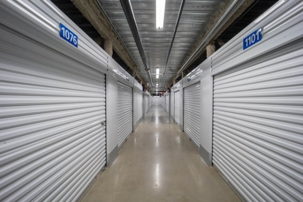 Facility photo: //images.sparefoot.com/medium/2198276893547d4ba3e.jpg