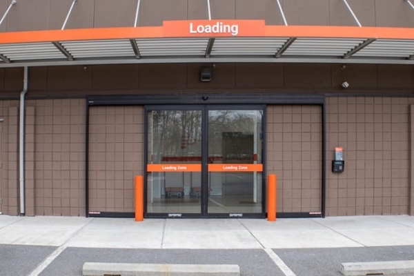 Facility photo: //images.sparefoot.com/medium/2198276893547f60adf.jpg