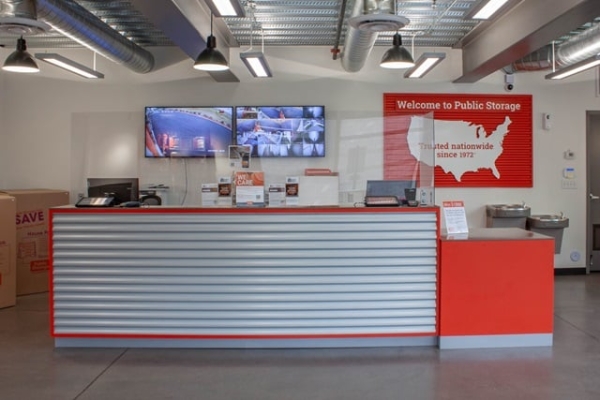 Facility photo: //images.sparefoot.com/medium/2198696913455a4ff65.jpg