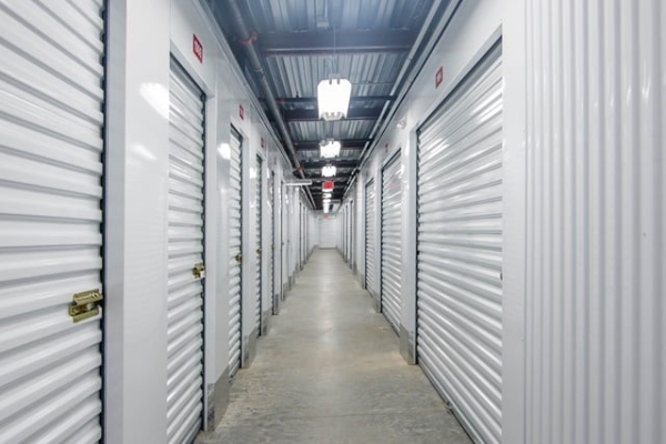 Facility photo: //images.sparefoot.com/medium/2198866877a4be3fd25.jpg