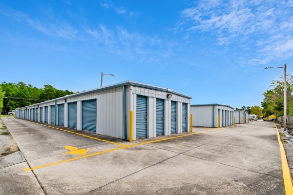 Facility photo: //images.sparefoot.com/medium/21988961772caa39b9f.jpg