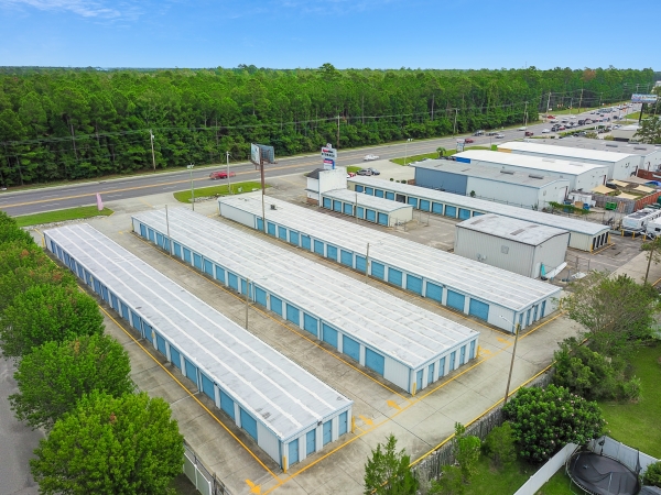 Facility photo: //images.sparefoot.com/medium/21988961772d749f917.jpg