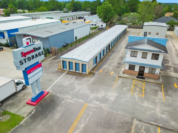 Facility photo: //images.sparefoot.com/medium/21988962d6d8efb1f53.jpg