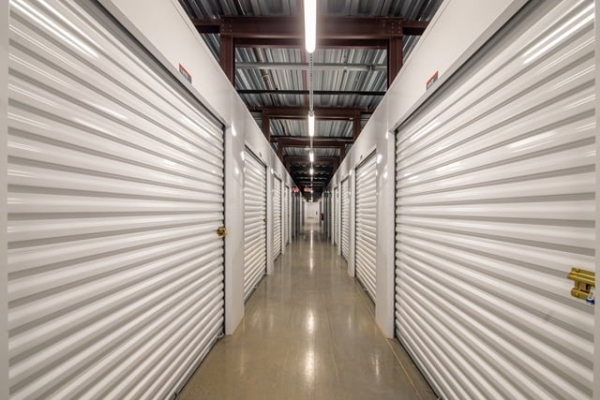 Facility photo: //images.sparefoot.com/medium/21993069f89b473e464.jpg