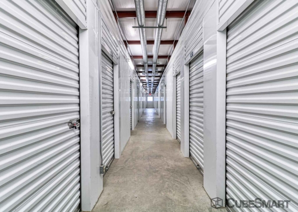 Storage Units at CubeSmart Self Storage - TX Cedar Hill East Beltline Road - 611 E Beltline Rd