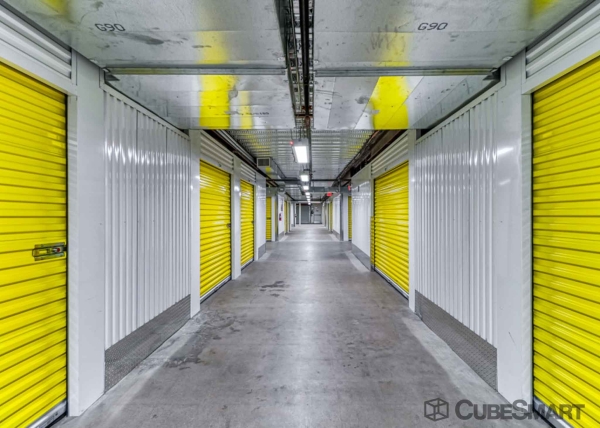 Facility photo: //images.sparefoot.com/medium/219981689050acd2047.jpg