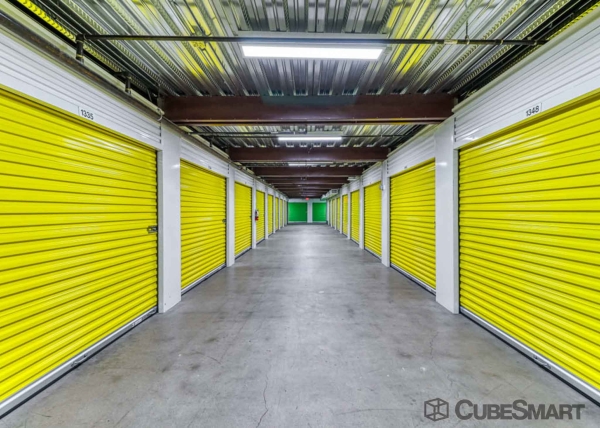 Facility photo: //images.sparefoot.com/medium/2199816912e3ec284b1.jpg