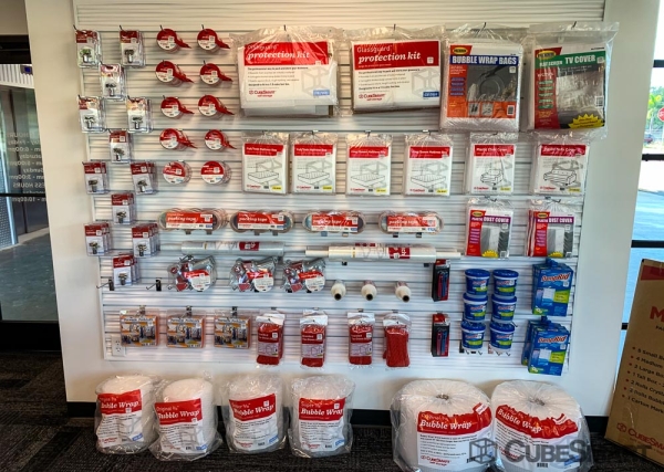 Facility photo: //images.sparefoot.com/medium/219982697dbb9416162.jpg