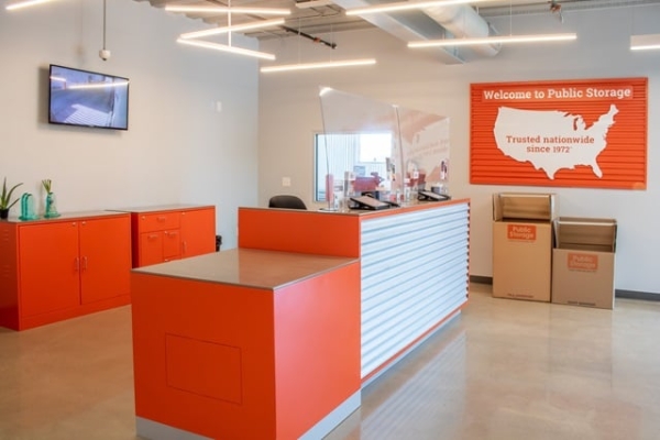 Facility photo: //images.sparefoot.com/medium/219986687b9c0f8d4bd.jpg