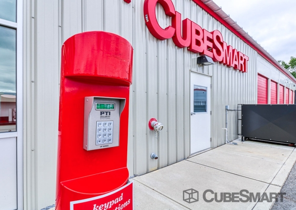 Storage Units at CubeSmart Self Storage - CT Windham Boston Post Road - 280-308 Boston Post Rd