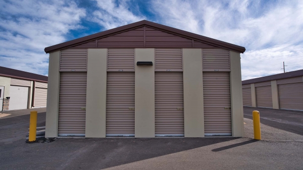 Facility photo: //images.sparefoot.com/medium/22004460b94b1681934.jpg