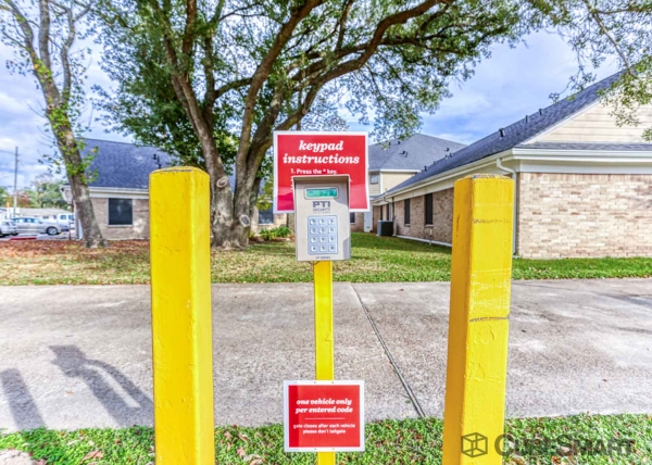 Facility photo: //images.sparefoot.com/medium/220344688357fc2c0f6.jpg
