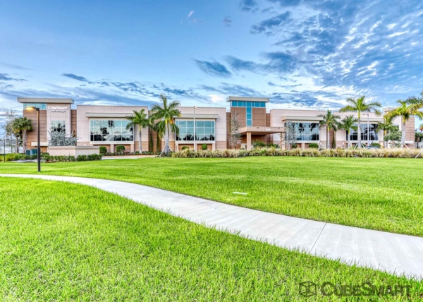 Storage Units at CubeSmart Self Storage - FL Palm Beach Gardens Riverside - 10400 Riverside Drive