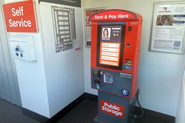 Facility photo: //images.sparefoot.com/medium/220356688cbdfa8f649.jpg