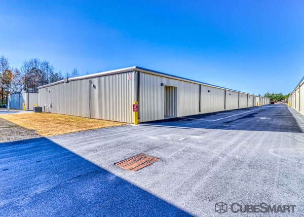 Facility photo: //images.sparefoot.com/medium/220409689460ba11b85.jpg