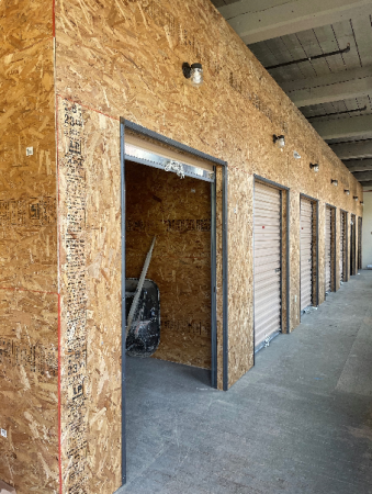 Facility photo: //images.sparefoot.com/medium/22042560ef2c11ba8e6.png