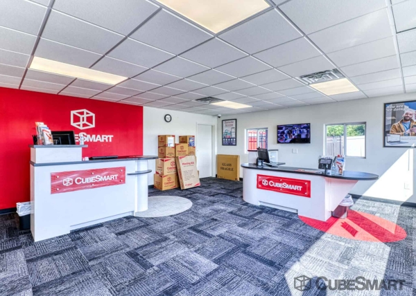 Facility photo: //images.sparefoot.com/medium/220460691ee69689329.jpg