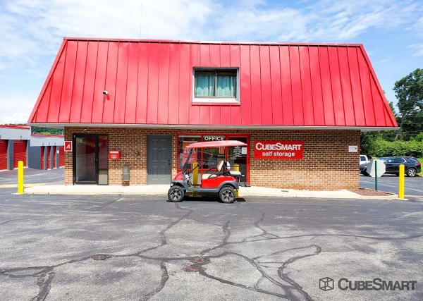 Facility photo: //images.sparefoot.com/medium/22046169773e9e54ac8.jpg