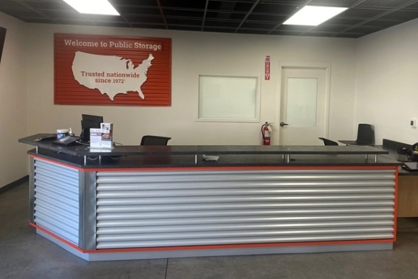 Facility photo: //images.sparefoot.com/medium/220480692b01eb990e8.jpg