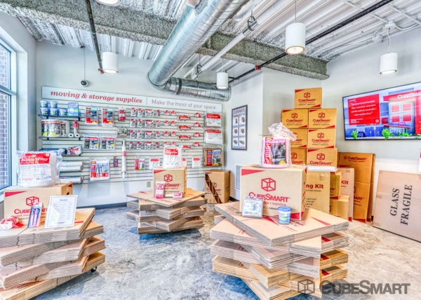 Facility photo: //images.sparefoot.com/medium/220503691ef4f9d489b.jpg