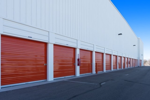 Facility photo: //images.sparefoot.com/medium/2205066878f782225ea.jpg