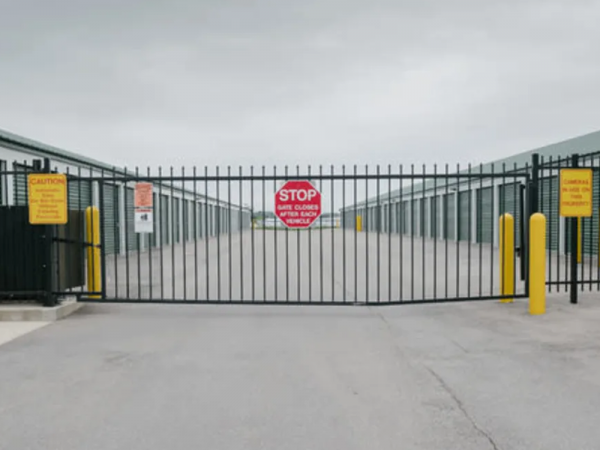 Storage Units at Storage Rentals of America - Shelbyville - Michigan Rd. - 2450 East Michigan Road