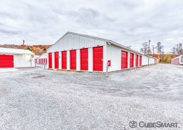 Facility photo: //images.sparefoot.com/medium/220554688b353b58778.jpg
