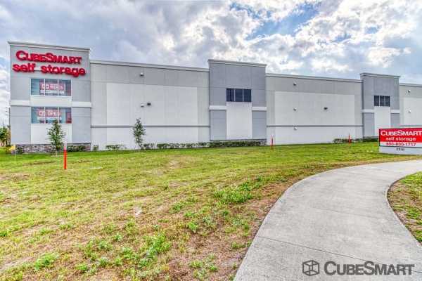 Storage Units at CubeSmart Self Storage - FL Kissimee W Carroll Street - 2310 West Carroll Street
