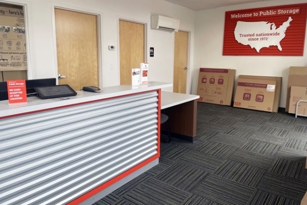 Facility photo: //images.sparefoot.com/medium/220594688cbe8d5b845.jpg