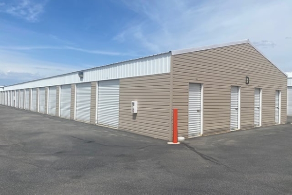 Facility photo: //images.sparefoot.com/medium/22059569358c4fc00a2.jpg