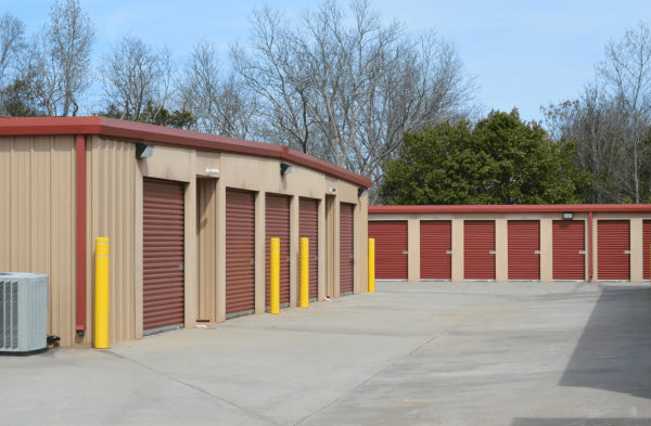 Facility photo: //images.sparefoot.com/medium/220670689601ae8482f.png