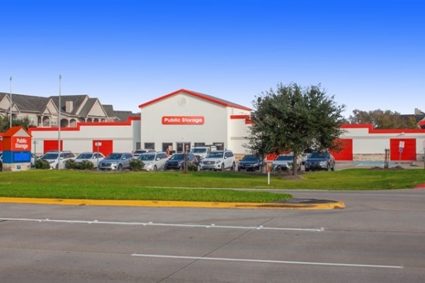Facility photo: //images.sparefoot.com/medium/220682689de1881d400.jpg