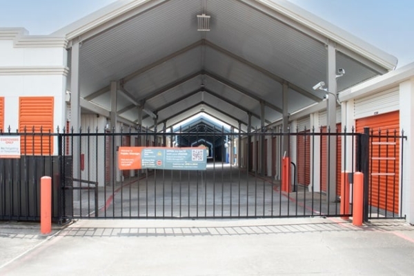 Storage Units at Public Storage - Spring - 4155 Louetta Rd - 4155 Louetta Rd