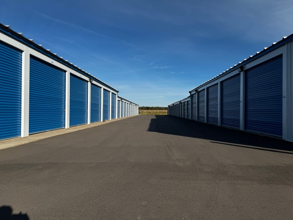 Facility photo: //images.sparefoot.com/medium/220787690cdb997c8ce.jpg