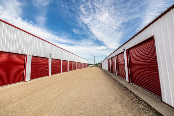 Facility photo: //images.sparefoot.com/medium/22080564e7b554e70f9.jpg